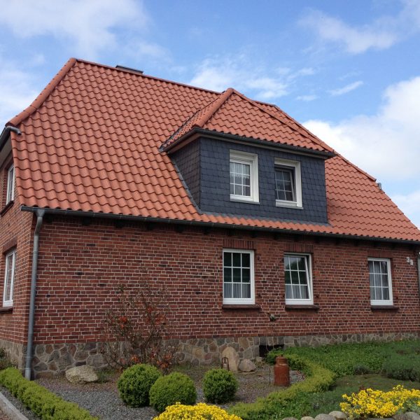 Haus nach der Dachsanierung