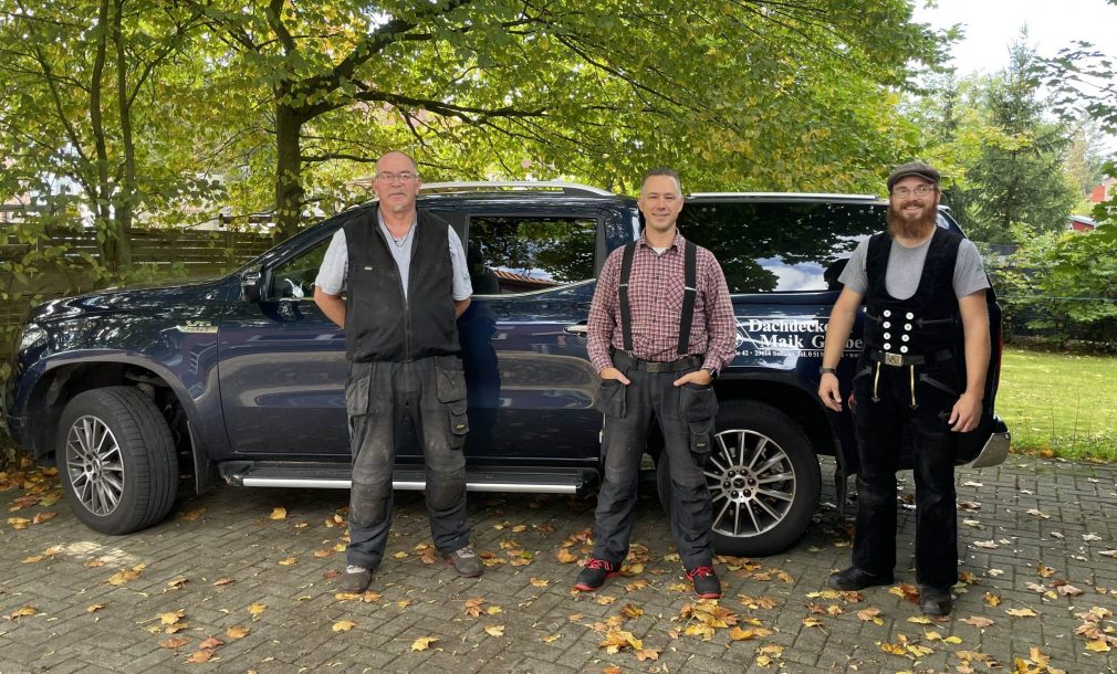 Gruppenbild vom Team der Dachdeckerei